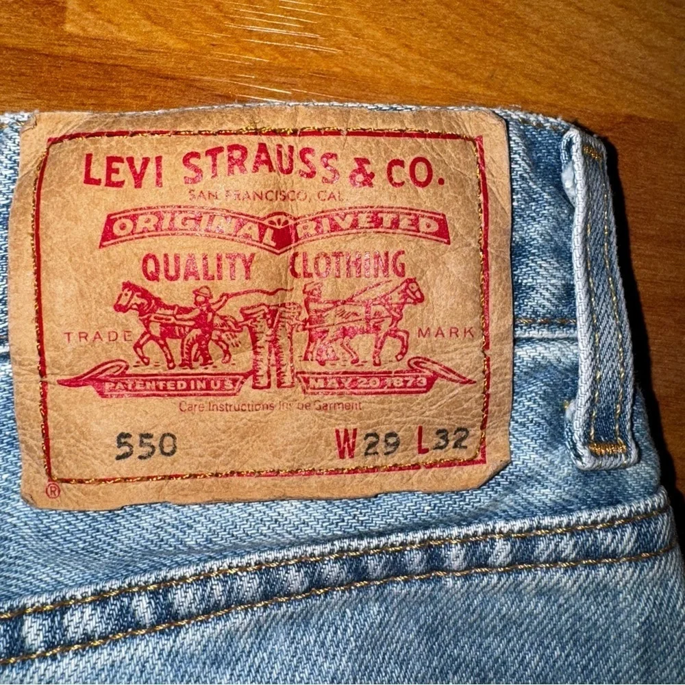 LEVI STRAUSS & CO 550 MEN'S LIGHT BLUE RELAXED FIT JEANS 29 X 32 100% Cotton